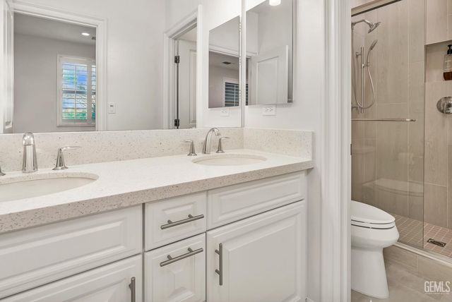 12019 Gazebo Court, Bakersfield, CA 93311