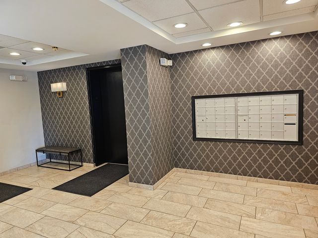 405 W Front Street 3-207, Wheaton, IL 60187