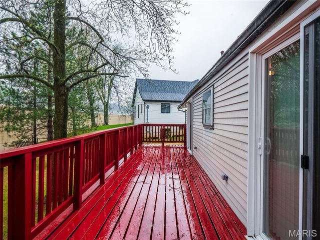 10636 Roanna Lane, St Louis, MO 63128