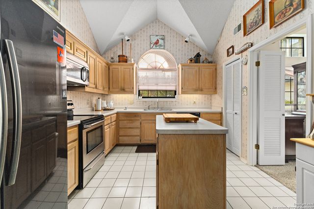 25735 Green River, San Antonio, TX 78260