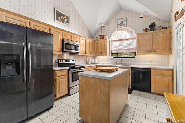 25735 Green River, San Antonio, TX 78260