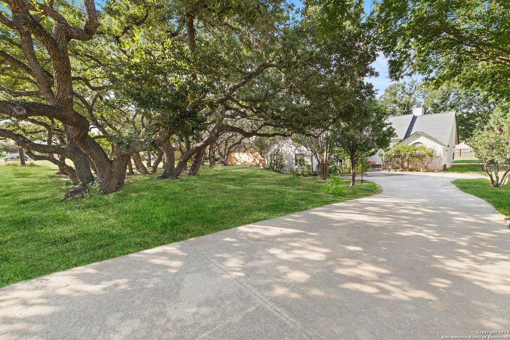 25735 Green River, San Antonio, TX 78260