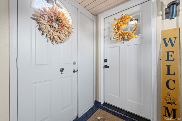 8309 Colony Drive, Grosse Ile Township, MI 48138