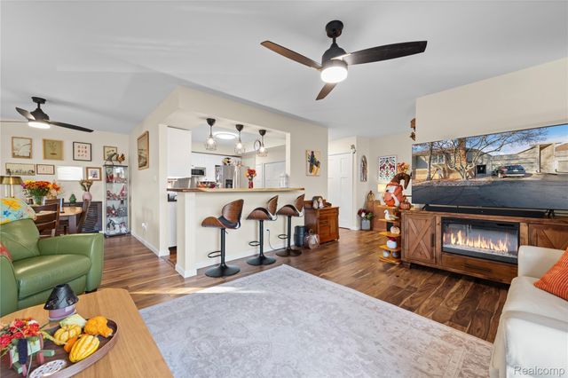 8309 Colony Drive, Grosse Ile Township, MI 48138