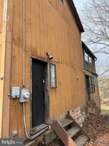 2035 HALFMOON VALLEY RD, Port Matilda, PA 16870