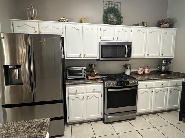 3052 LONG BRIDGE CV, Lakeland, TN 38002