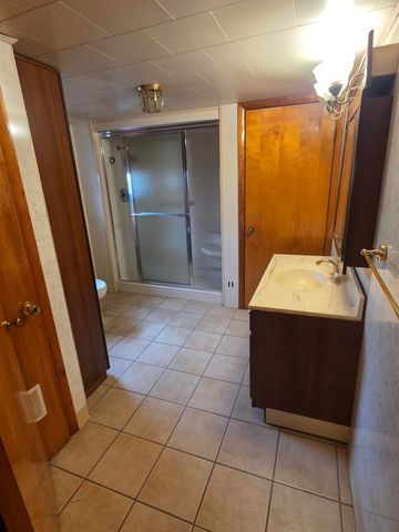 2909 6th Avenue, Huntington, WV 25702