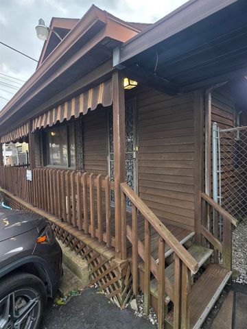 2909 6th Avenue, Huntington, WV 25702