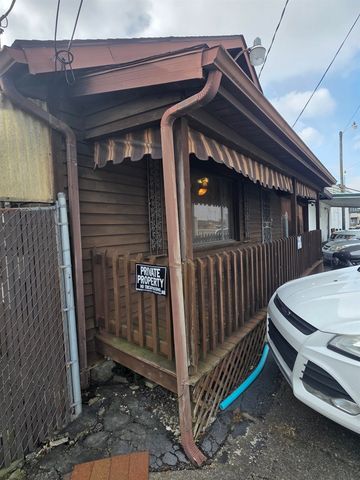 2909 6th Avenue, Huntington, WV 25702