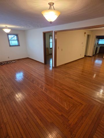 2909 6th Avenue, Huntington, WV 25702