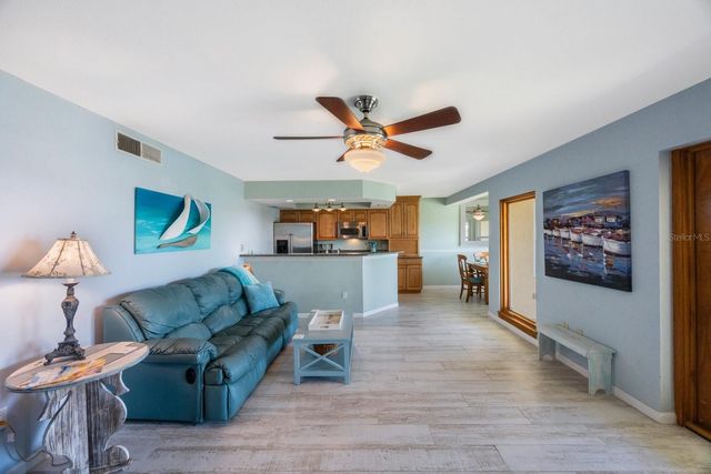 1125 PINELLAS BAYWAY S 305, St Petersburg, FL 33715