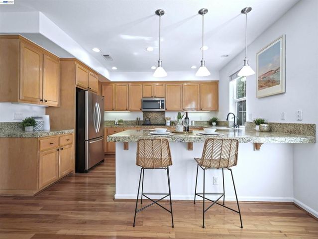 215 Olive Hill Dr, San Jose, CA 95125