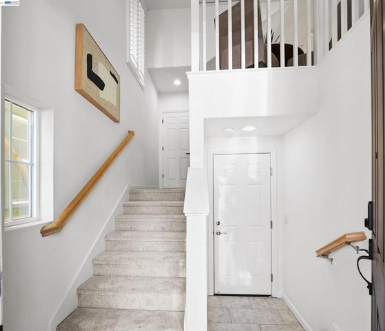 215 Olive Hill Dr, San Jose, CA 95125