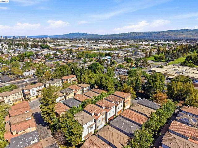 215 Olive Hill Dr, San Jose, CA 95125