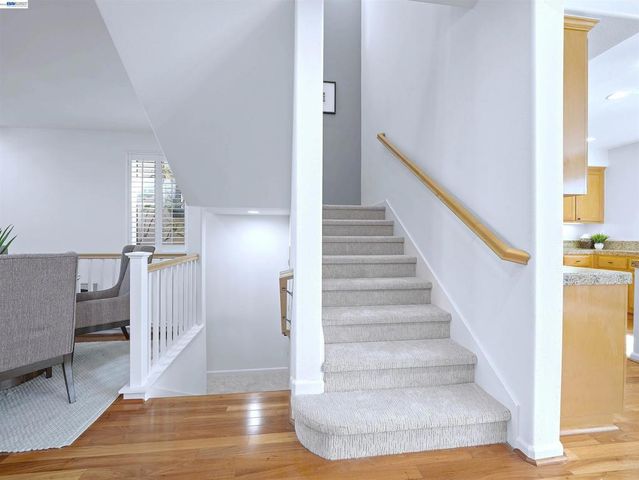 215 Olive Hill Dr, San Jose, CA 95125