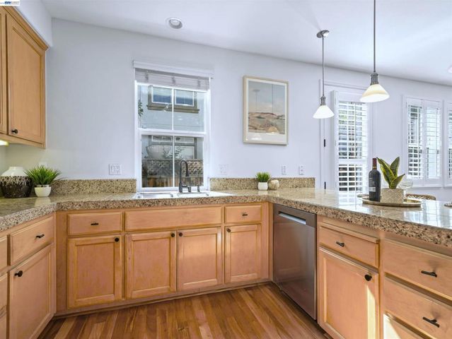 215 Olive Hill Dr, San Jose, CA 95125