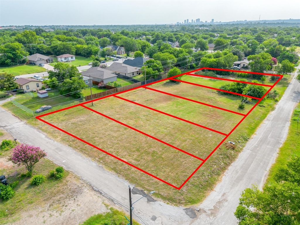 5836, 5832, 5828 Helmick Avenue, Fort Worth, TX 76107
