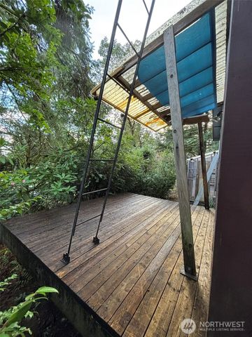 20 NE Saber Drive, Belfair, WA 98528