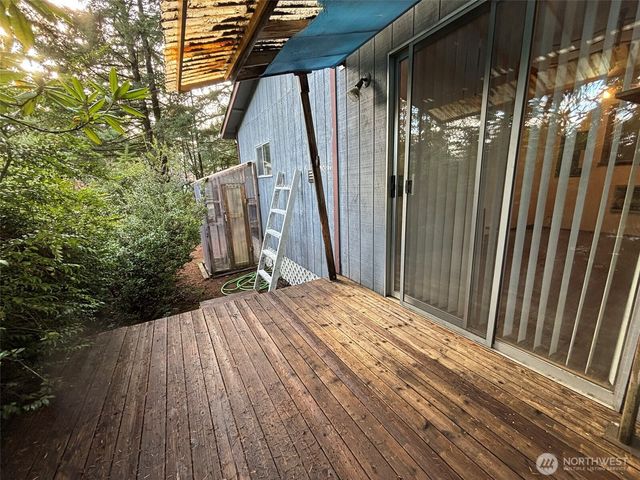 20 NE Saber Drive, Belfair, WA 98528