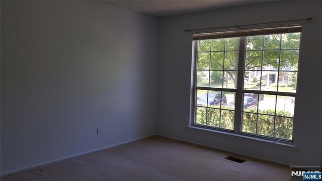 1138 Sycamore Lane, Mahwah, NJ 07430