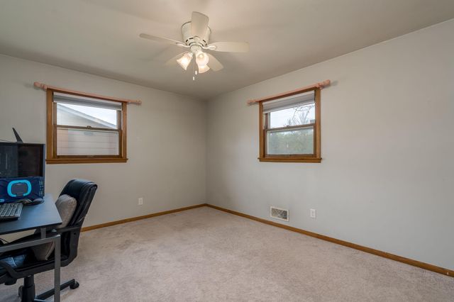 110 S Belmont Drive, Mankato, MN 56001