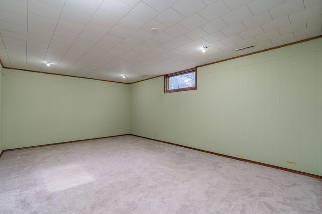 110 S Belmont Drive, Mankato, MN 56001
