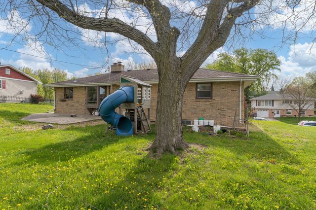110 S Belmont Drive, Mankato, MN 56001