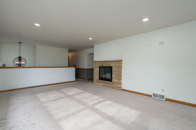 110 S Belmont Drive, Mankato, MN 56001