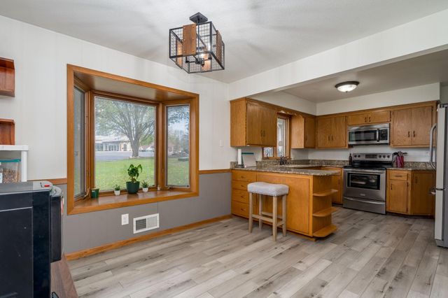 110 S Belmont Drive, Mankato, MN 56001