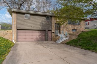 110 S Belmont Drive, Mankato, MN 56001