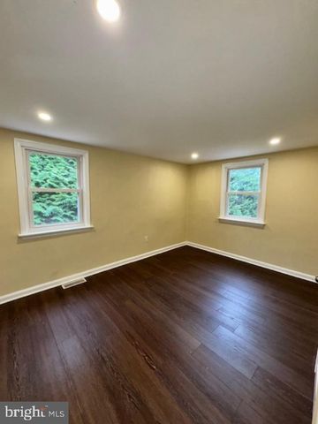 26 BARREN RD, Newtown Square, PA 19073