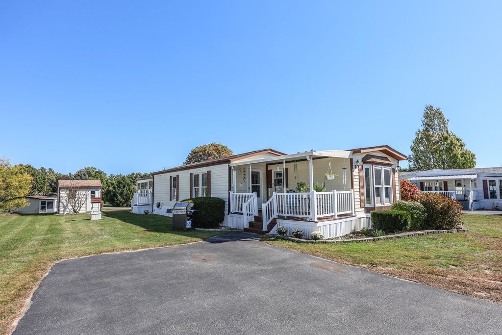 5 Monadnock Drive, Rochester, NH 03867