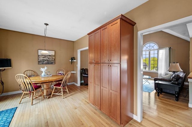 1 Bridle Path Rd, Lynn, MA 01904