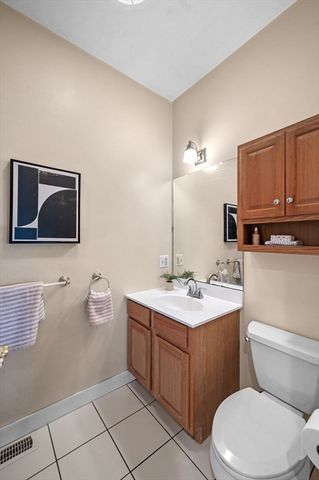 1 Bridle Path Rd, Lynn, MA 01904