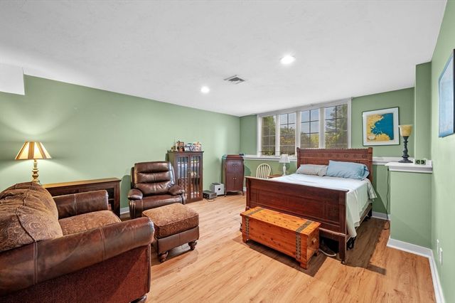 1 Bridle Path Rd, Lynn, MA 01904