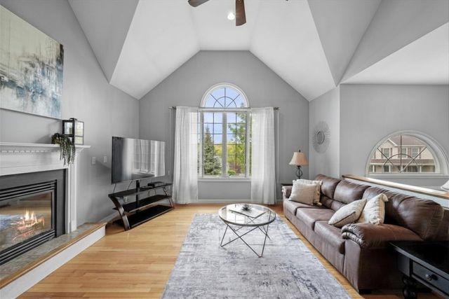1 Bridle Path Rd, Lynn, MA 01904