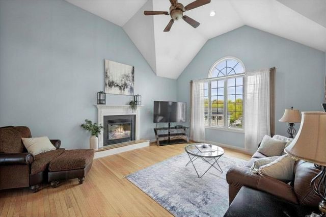 1 Bridle Path Rd, Lynn, MA 01904