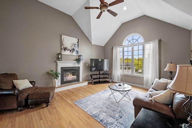 1 Bridle Path Rd, Lynn, MA 01904