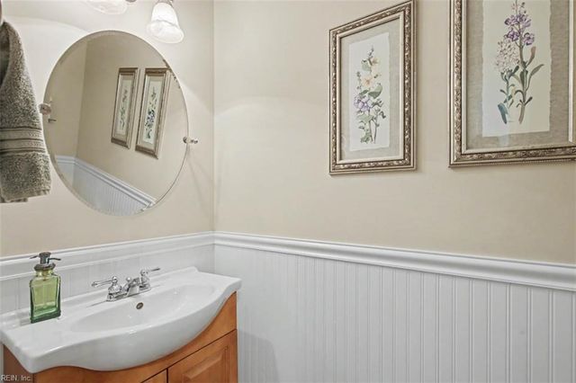 855 Lancaster LN, Newport News, VA 23602