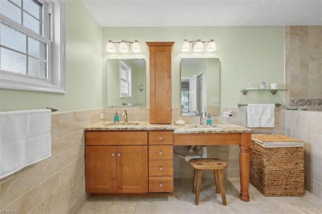855 Lancaster LN, Newport News, VA 23602