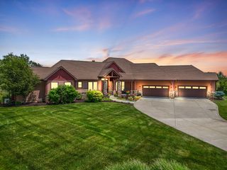 141 S Belgian Court, Valparaiso, IN 46383