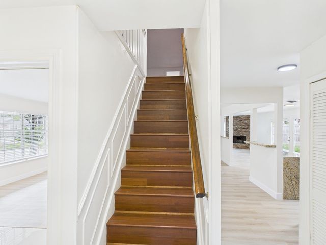 9526 Meadowcroft Drive, Houston, TX 77063