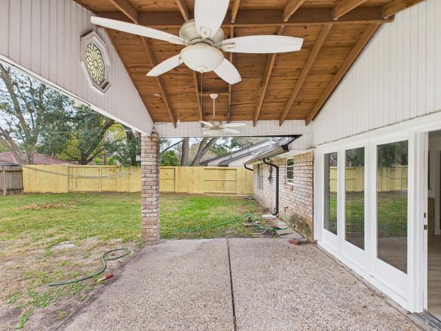 9526 Meadowcroft Drive, Houston, TX 77063