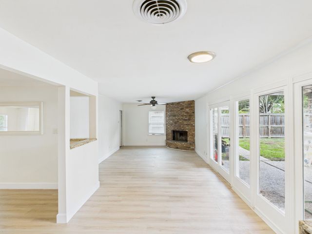 9526 Meadowcroft Drive, Houston, TX 77063