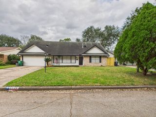 9526 Meadowcroft Drive, Houston, TX 77063