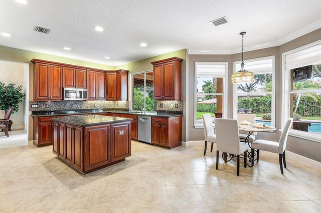 11056 Brandywine Lake Way, Boynton Beach, FL 33473