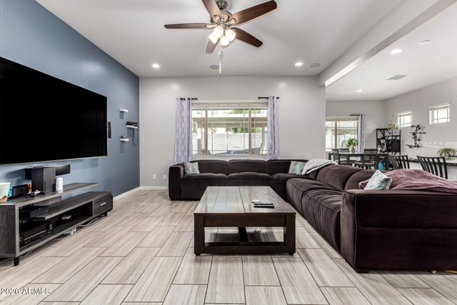 10836 W LUKE Avenue, Phoenix, AZ 85037