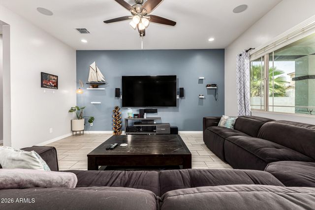 10836 W LUKE Avenue, Phoenix, AZ 85037