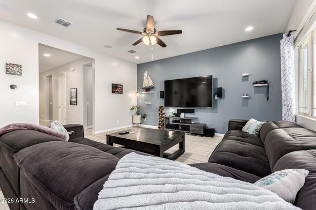 10836 W LUKE Avenue, Phoenix, AZ 85037