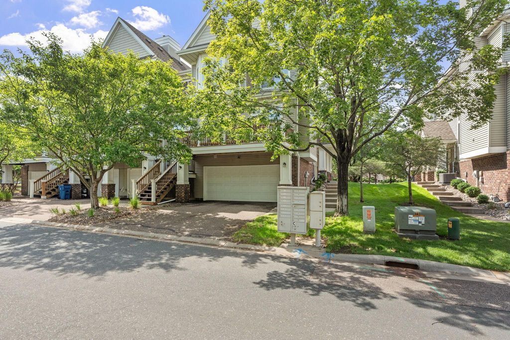 208 Christenson Way NE, Fridley, MN 55432 — exterior